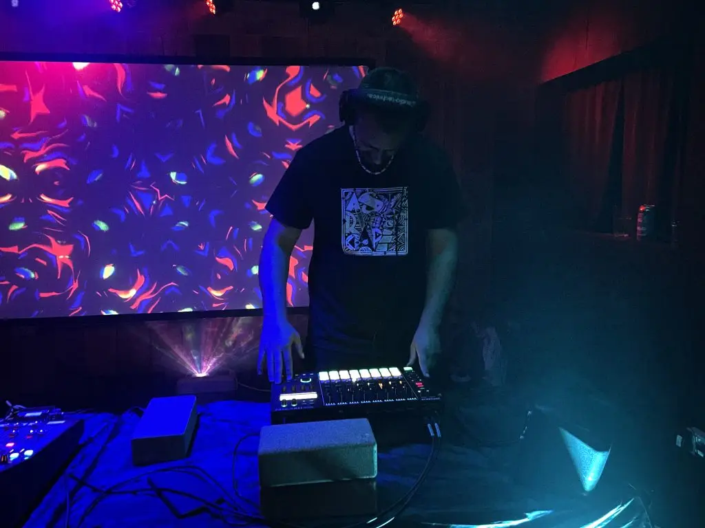 Popescu performing